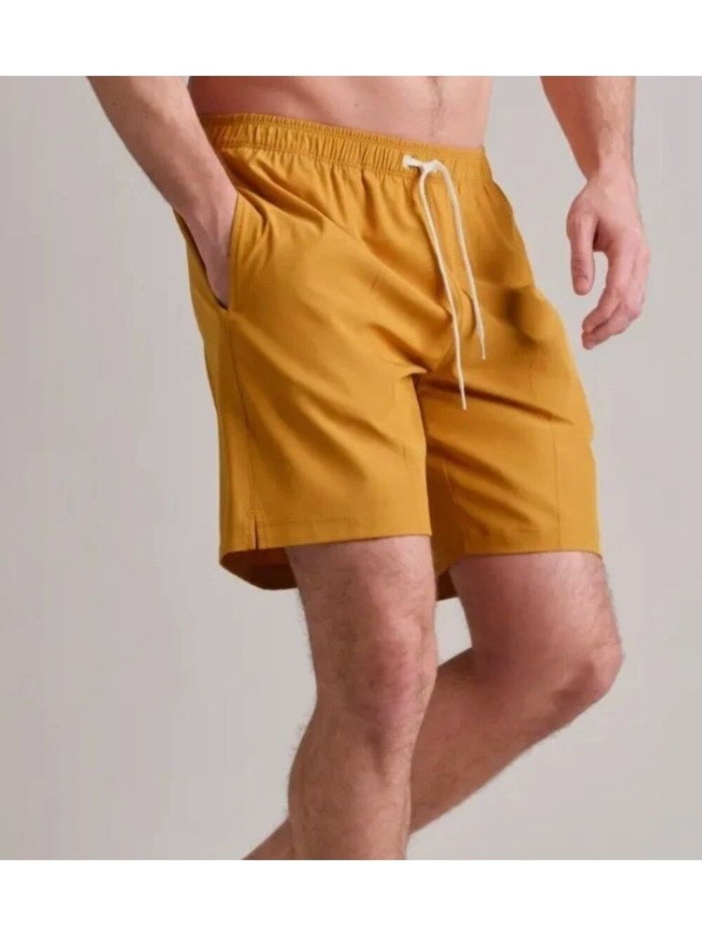 RHONE R&R 7.5" inseam swim shorts in harvest brown size L